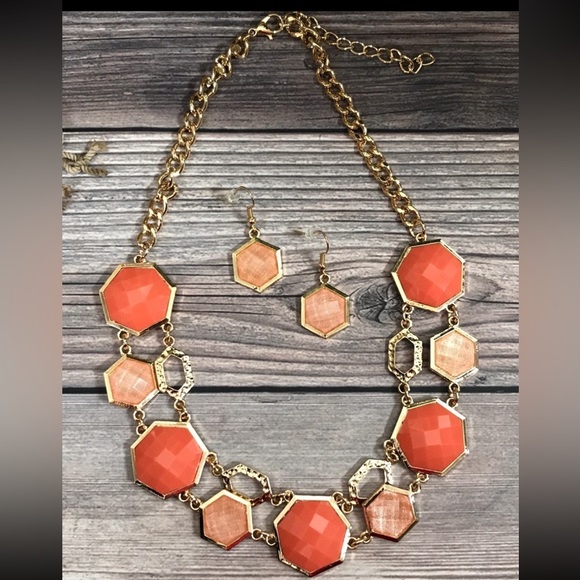 New 14K Gold Tone w Faux Coral Gemstones Statement Necklace & Earrings Set Gift - Picture 6 of 16
